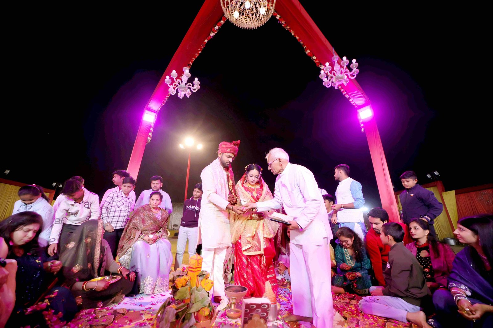 Best Wedding Photographer in Jhansi – Capture Your Beautiful Story with Fotofilms